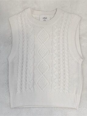 Aritzia Wilfred Cream Cable Knit Sleeveless Crewneck Sweater Vest merino wool